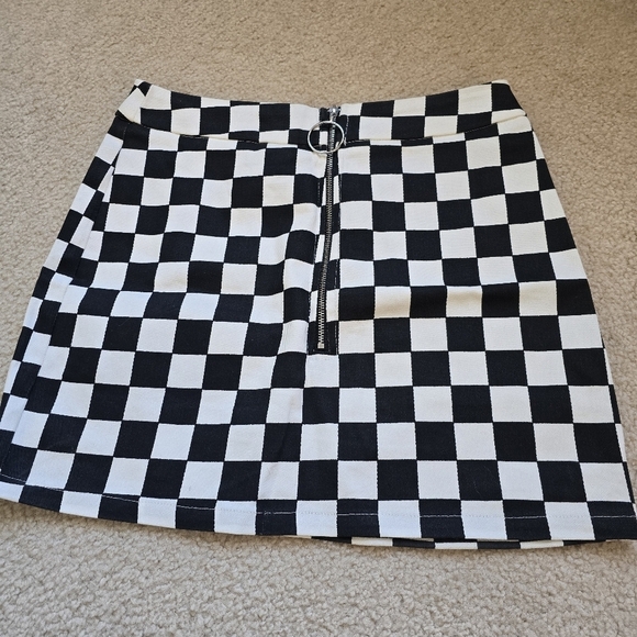 🌈Coolane O-Ring Zip Fly Checkered Black and White Skirt Size Small US 4 - Picture 4 of 9